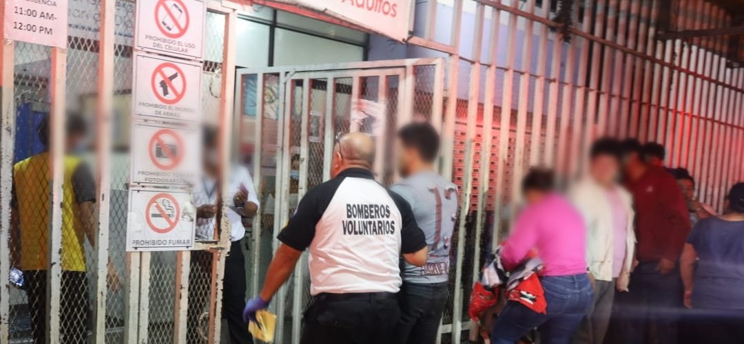 Tiroteo deja cinco personas heridas en la ruta al Atlántico