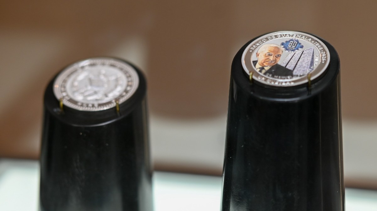 Banguat lanza moneda conmemorativa por su 80 aniversario: así puede adquirirla