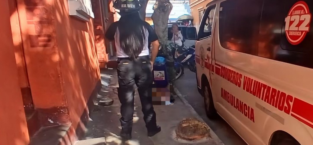 Hallan restos humanos dentro de un frasco frente a hotel en zona 1