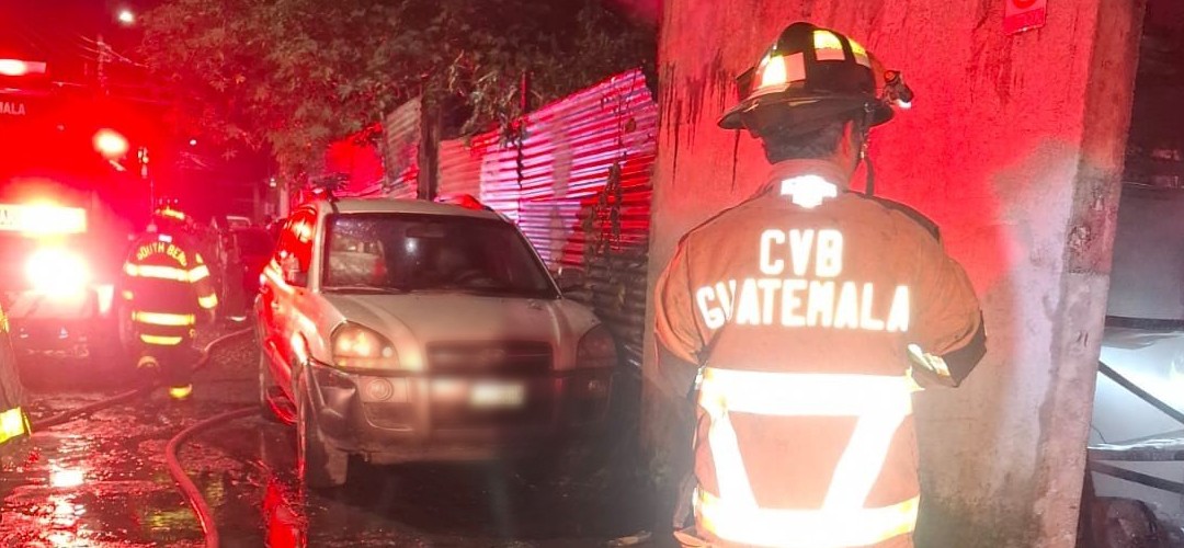 Controlan incendio en taller de Sacatepéquez