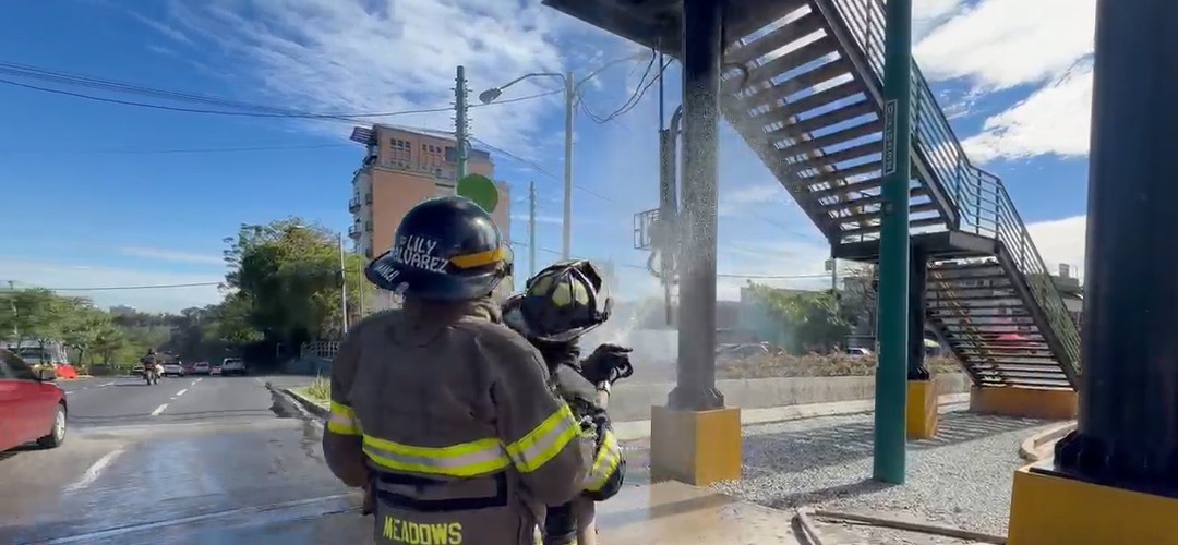 Conato de incendio en pasarela de Vista Hermosa