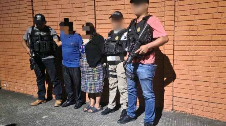 Capturan a dos personas por fingir un secuestro y exigir Q8