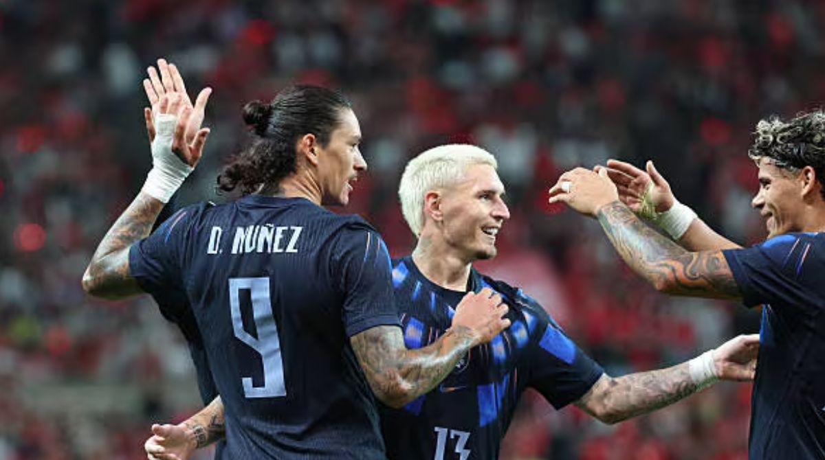 Uruguay deja atrás la derrota ante Japón y golea a Corea del Sur