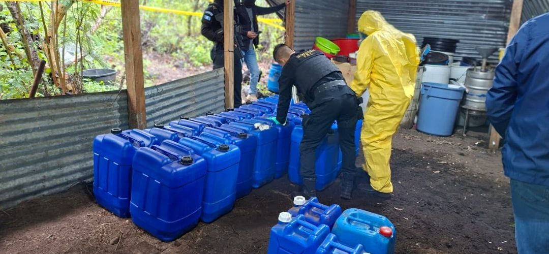 Seis capturados tras operativos contra el narcotráfico en Sacatepéquez